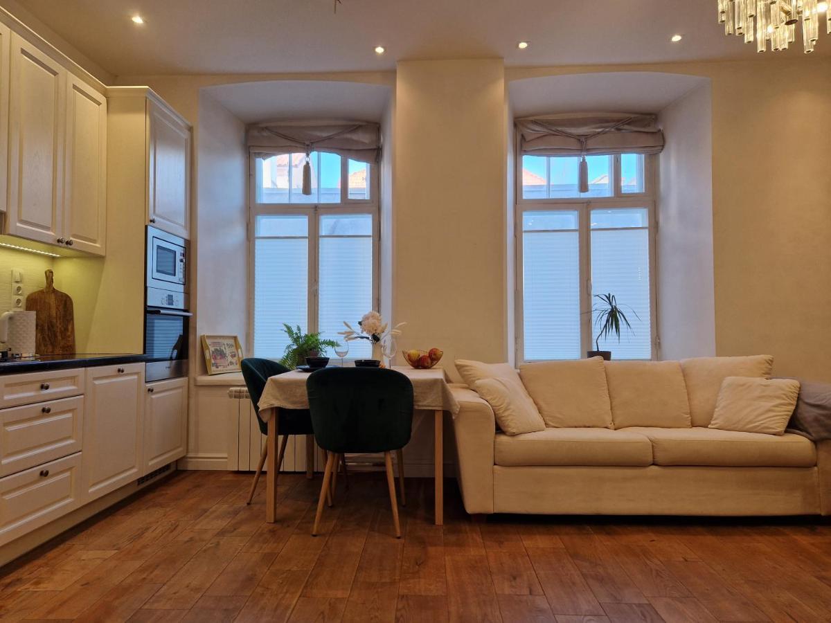 Lovely Apartment In Tallinn Old Town Экстерьер фото