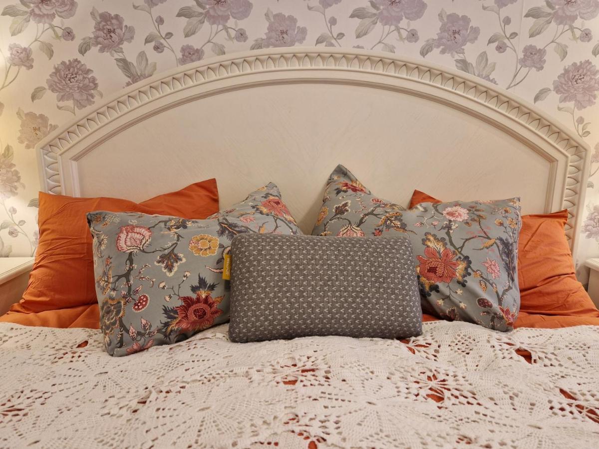 Lovely Apartment In Tallinn Old Town Экстерьер фото